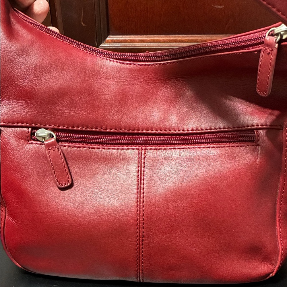 St. John’s Bay vintage Red Leather Shoulder Bag - Picture 6 of 16